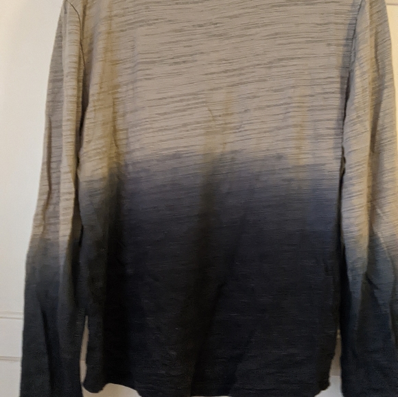 Long sleeve ombré gradient shirt - Picture 2 of 4